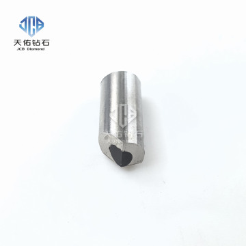 ハードターニング用の高品質 PCBN インサート - 焼き入れ鋼および鋳鉄の機械加工