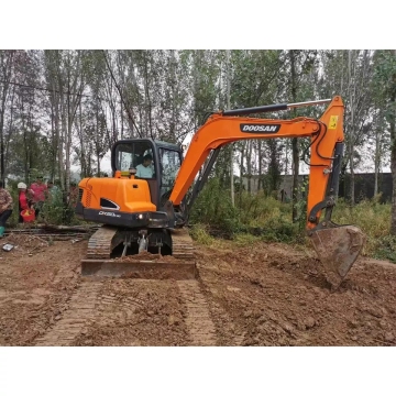 Used Crawler Excavator DX60 6 Ton Mini for Sale