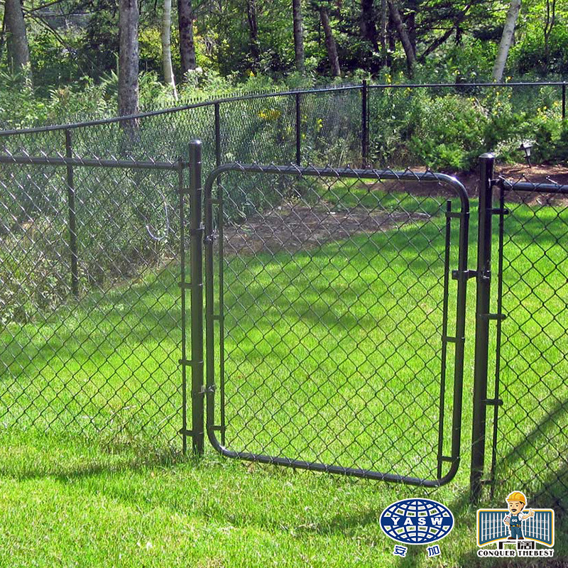 Black chain link fence for wholesale, used for soccer fields and sports complexes, manufactured by ANJIA.