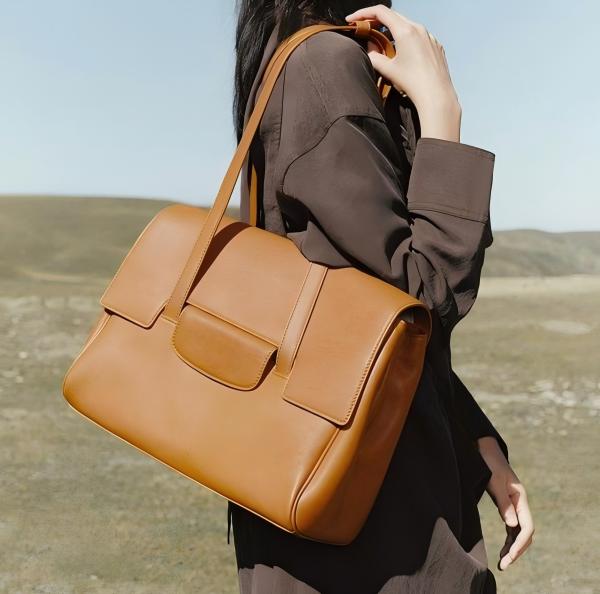 女性用のスタイリッシュな大容量の革のバッグ Stylish Large Capacity Leather Bag for Ladies