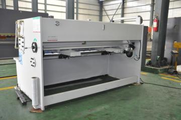 Mesin Shearing CNC Hidraulik