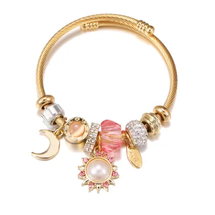 Golden Sunflower Moon Pendant Bracelet for Women - A Radiant Jewelry Piece
