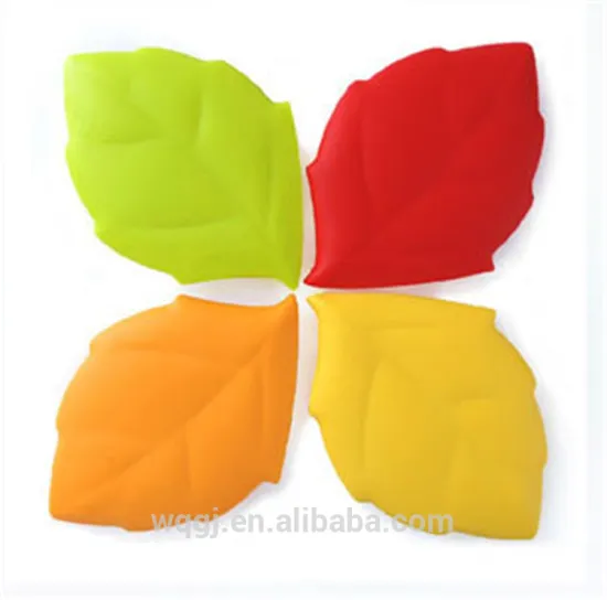 Mini Silicone Maple Leaf Cup Pocket Cup Brushing Teeth Cup