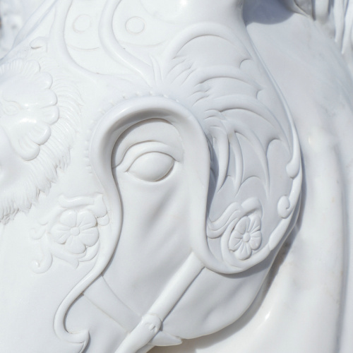 ホームオフィスのための白い大理石の馬の頭の像