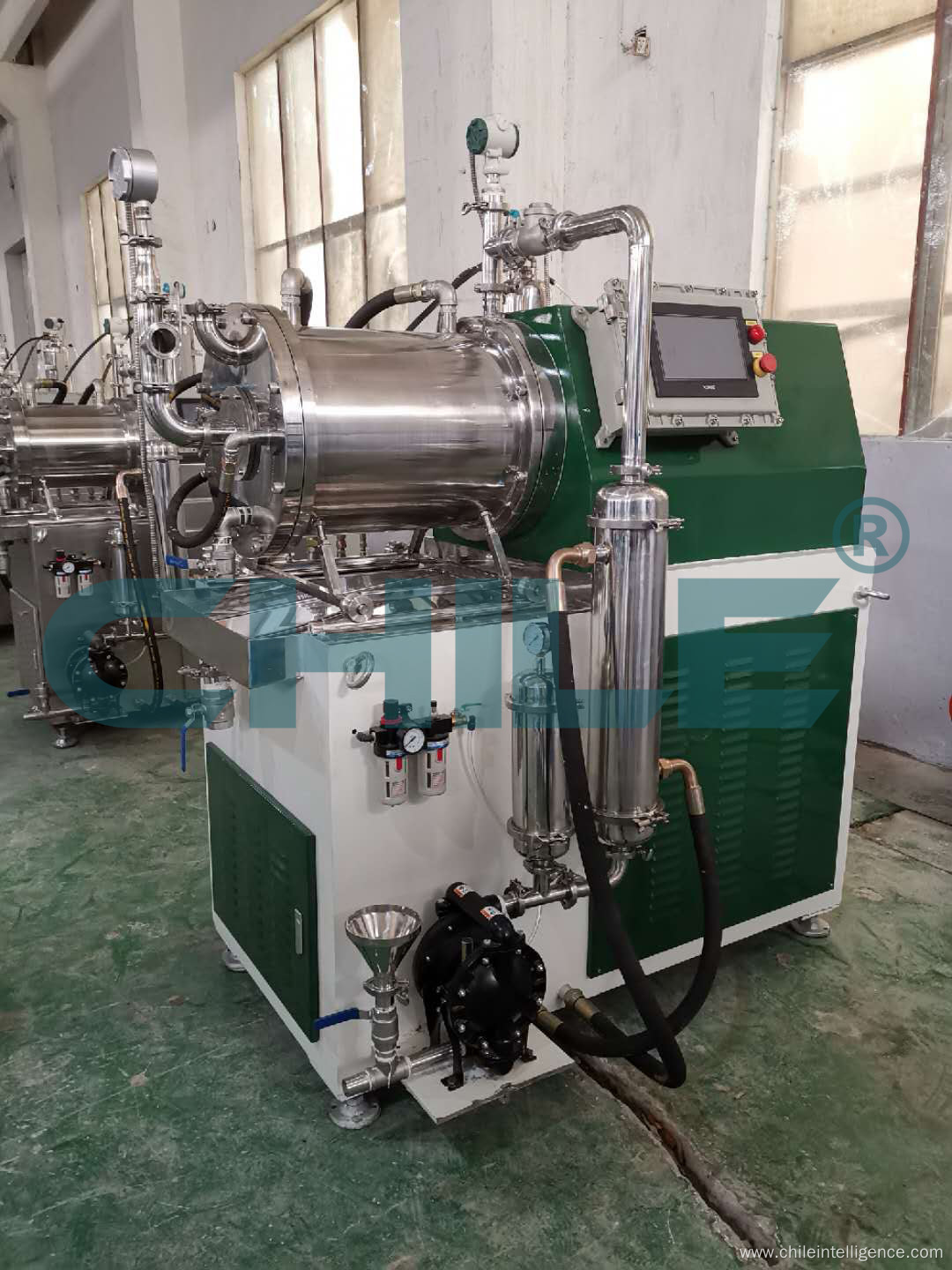 Ceramic pin stick type nano sand mill grinding