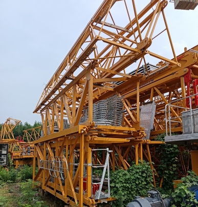 xcmg-used-crane-cabin-outside-view xcmg-used-crane-cabin-outside-view
