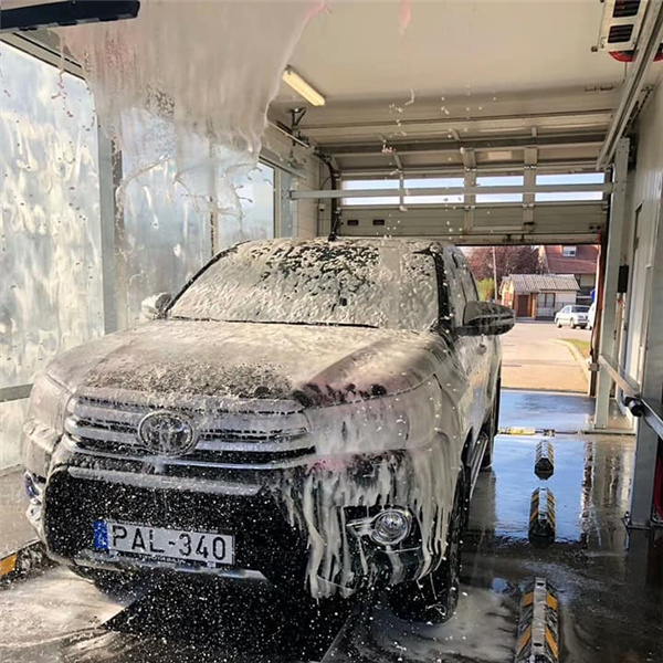 Best automatic car wash Leisuwash 360 plus touchless