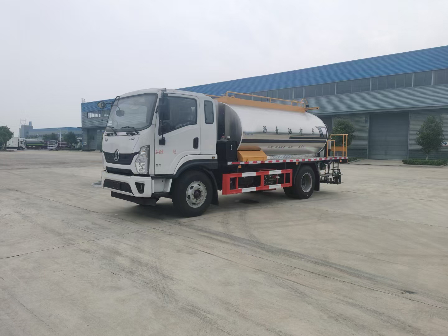 Shacman 12CBM Road maintance Asphalt Distributor Truck