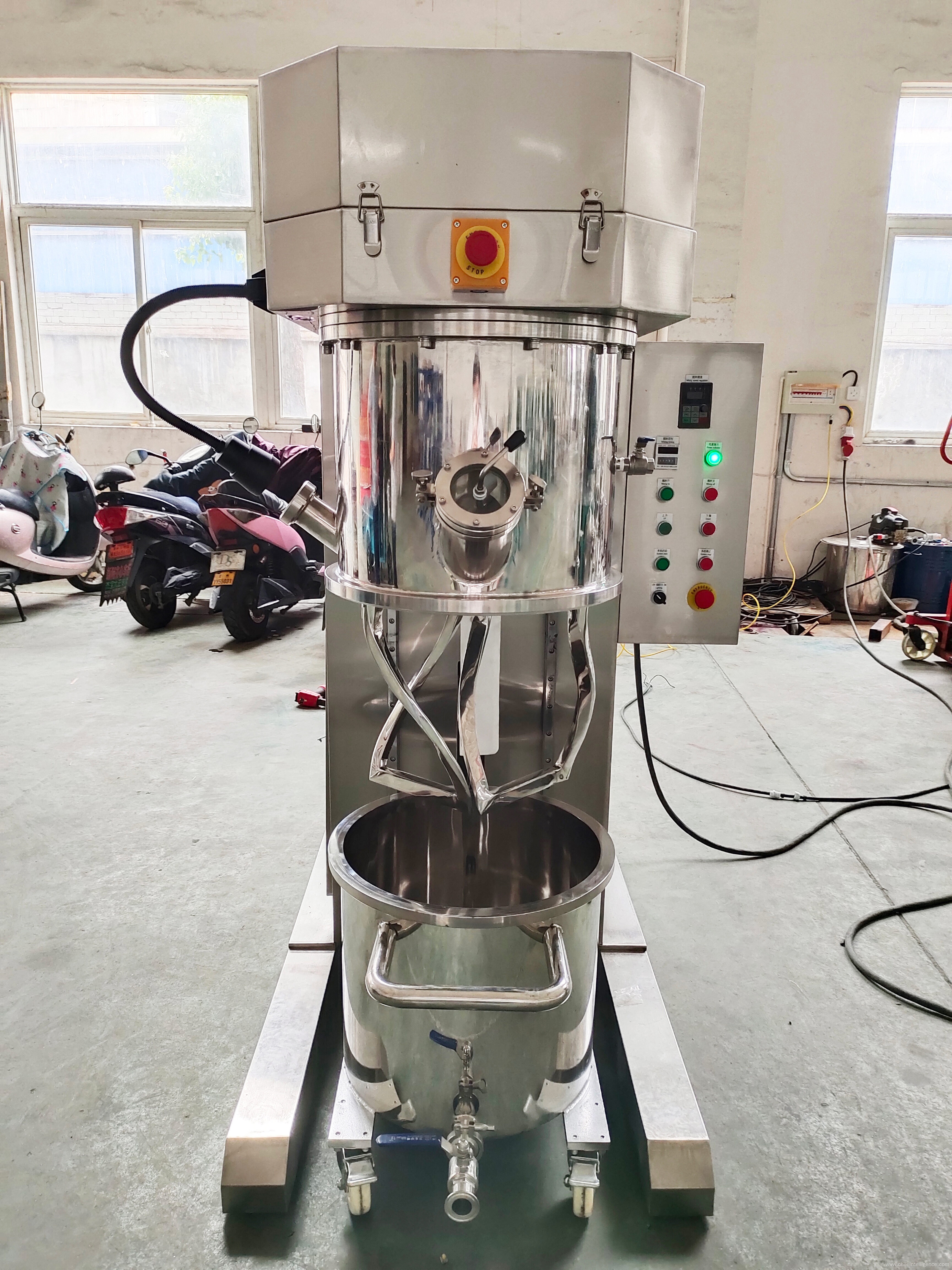 Single planetary low speed mixing machine