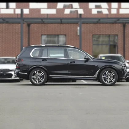 BMW X7 German high-quality xDrive20i four-wheel drive SUV