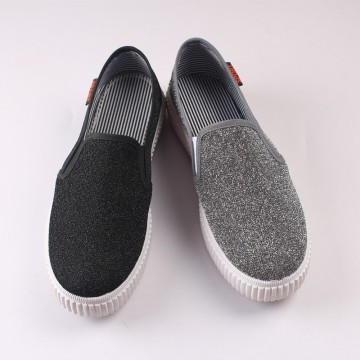 Lady nice canvas shoes