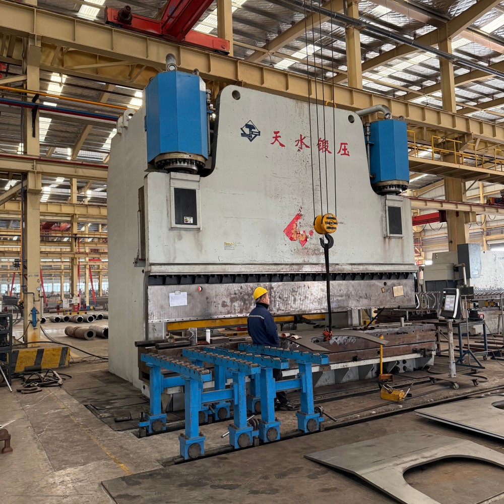 1600-ton press brake (2)