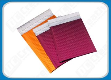 Red Matt Metalic Foil Bubble Envelopes Glamour Packaging Bubble Bags Shock Resistance
