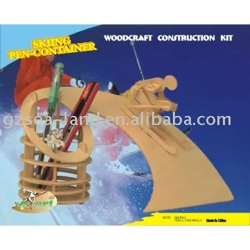 SKIING PEN-CONTAINER