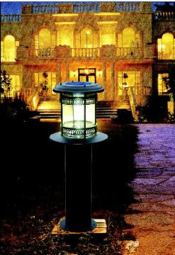 Solar lawn lamp