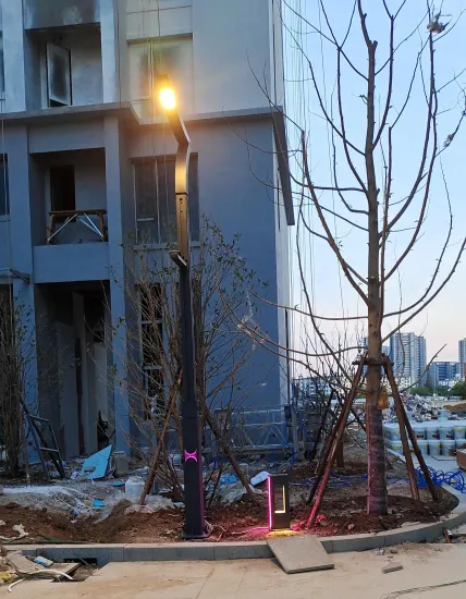 Customized 40W CE & CB Certified C-Type Slot Structure Lighting Pole