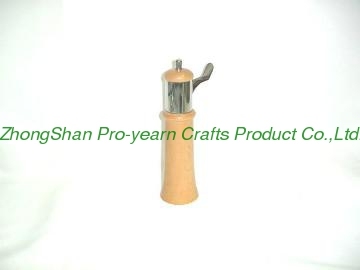 Small peppermill with metal rocker