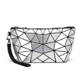 Bolso cosmético geométrico de PU con láser