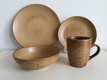 reactive dinnerware set
