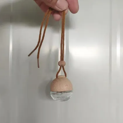 Wooden Cap Frost 8ml 10ml Car Air Diffuser Perfume Bottle