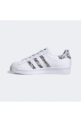 Women's White Superstar J Sports Shoes