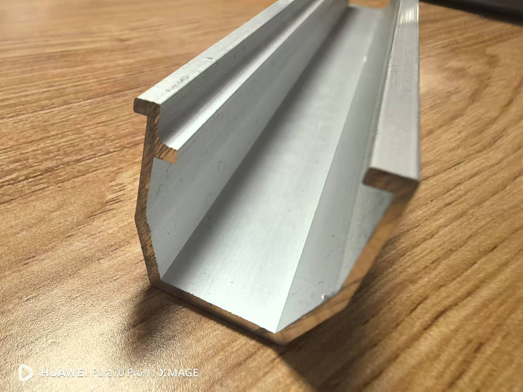 Aluminum alloy anodized extrusion tracks
