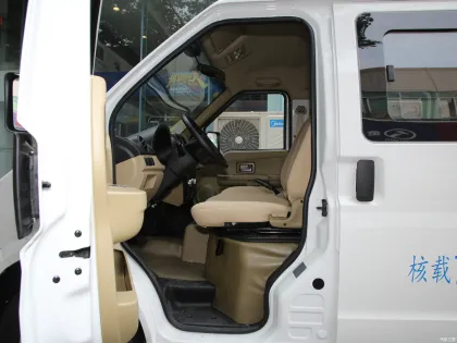 Dongfeng Xiaokang EC36 White Mini Electric Van: A New Energy Passenger Car
