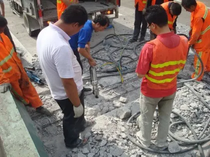 concrete demolition machine