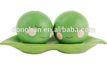 Porcelain green ball salt and pepper shakers with low price