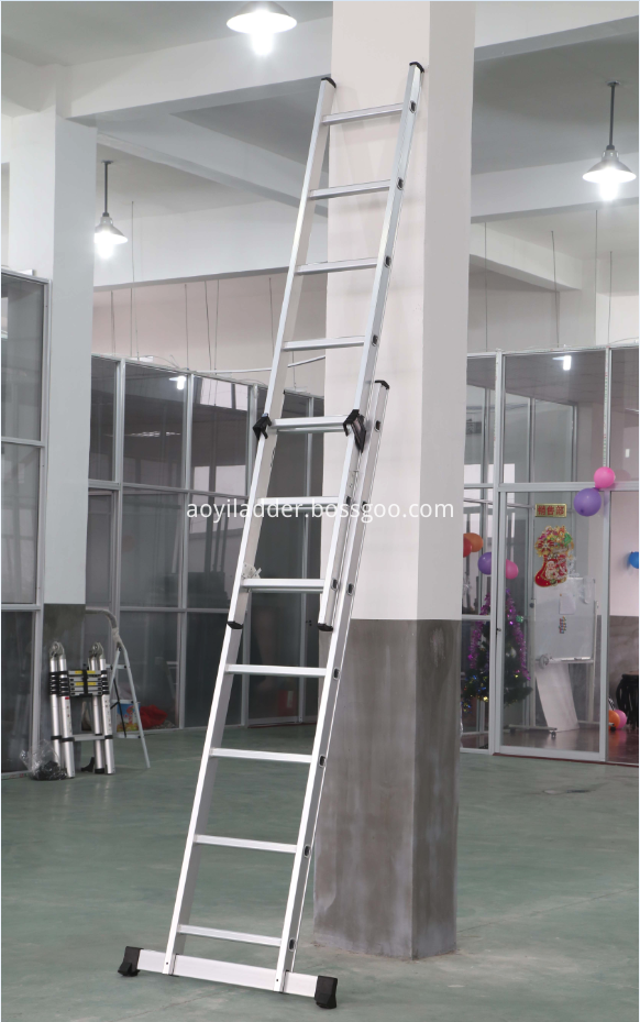 Aluminum extension ladder  