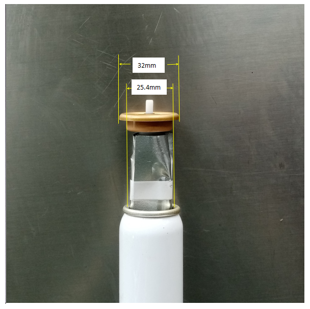 Automatisk aerosolfyllning och täckmaskin