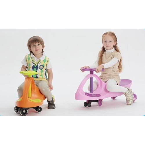 Kids Swing Toy Car Dengan Flash Wheel