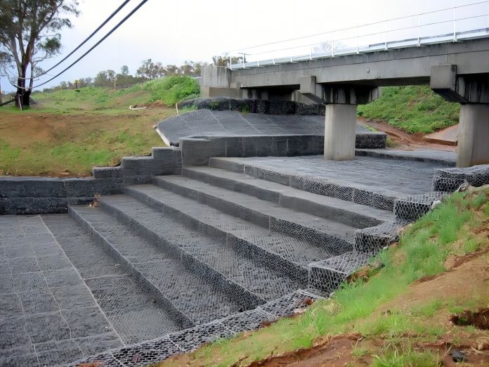 Galvanized welded mesh gabion