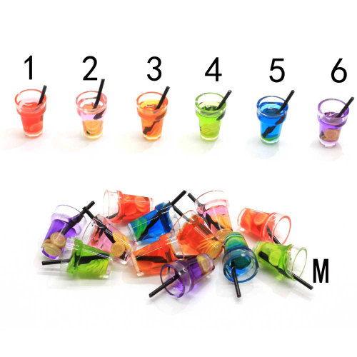 100 pz / lotto 3D Resina Frutta Bere Bottiglia Charms Tazze Kawaii Succo di Frutta Bere Tazza Casa Delle Bambole Cibo Mestiere Per Orecchino Portachiavi Decor