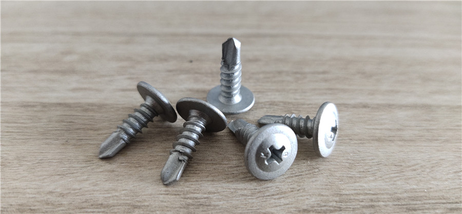 Truss button screw