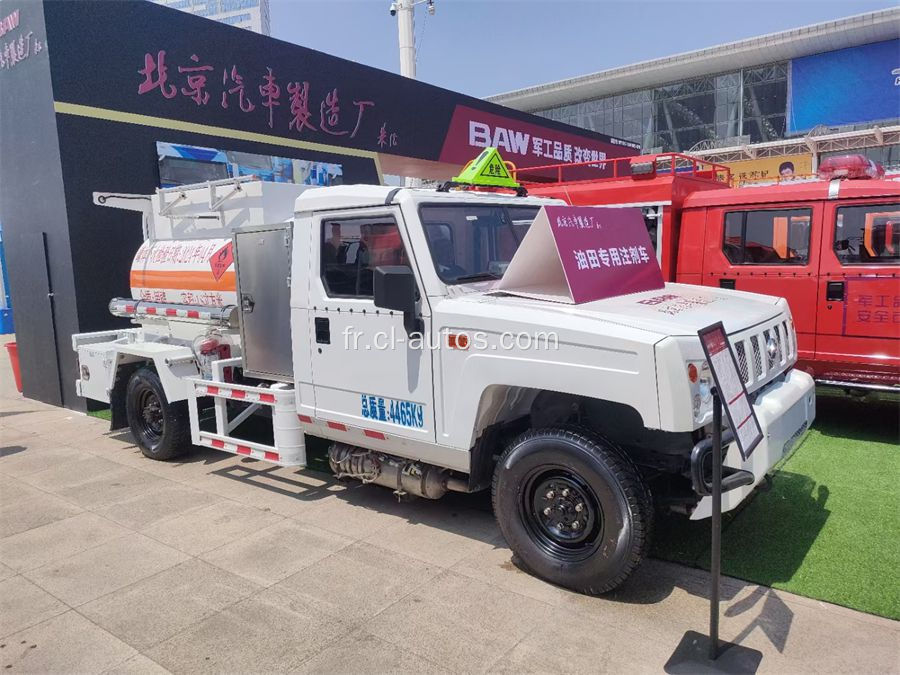 Dongfeng 2000liters Camion de distributeur de pétrole