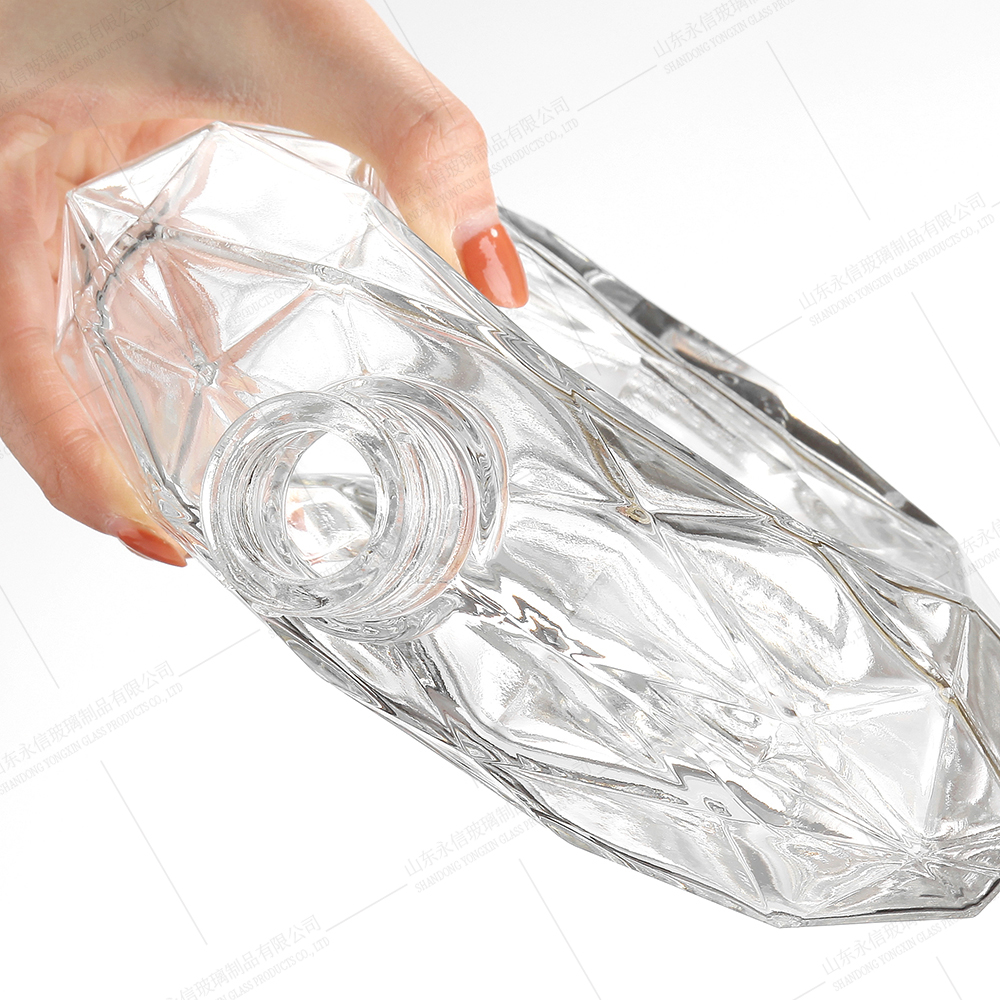 cheap Glass Square Bottle XO Cognac