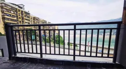 Customized Galvanized Steel Guardrail for Durable Garden Fencing and Balcony Railings