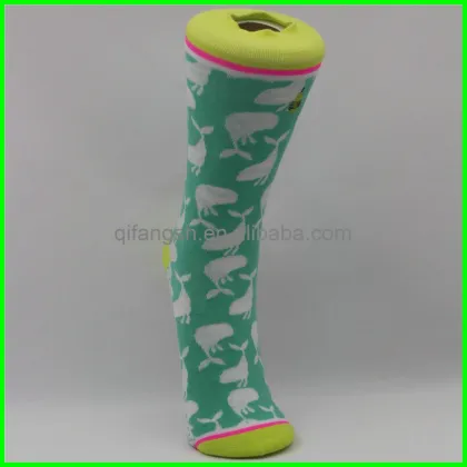 Custom pattern jacquard knitted oem women socks