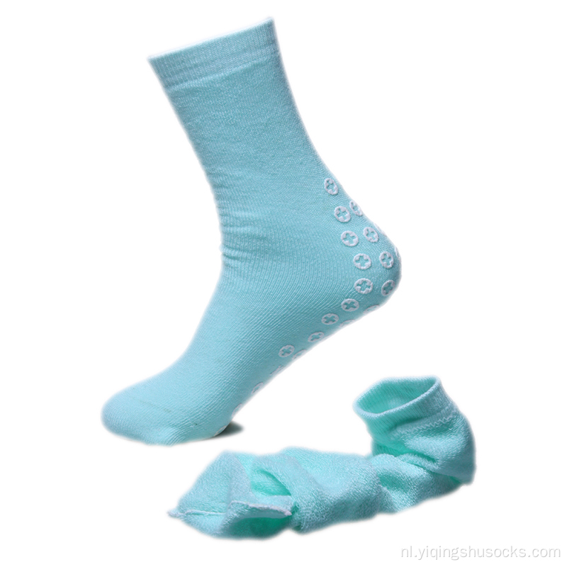 Patiënten schuimen die sokken afgeven met het oppervlak van de gewoonte