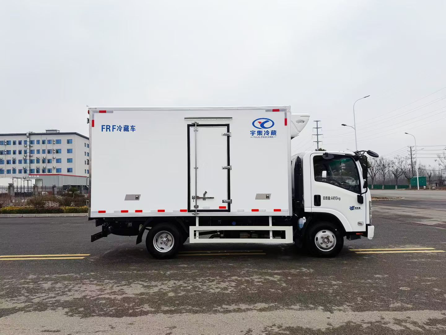 buy Isuzu refrigerated van
