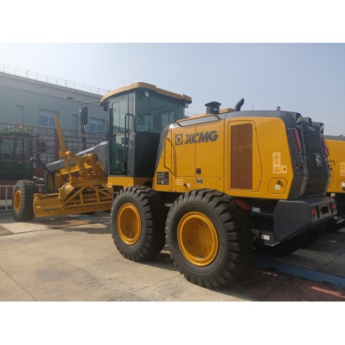 Используемое оборудование GR1905T Motor Grader