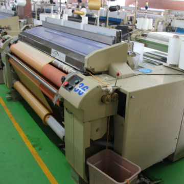 New design high speed water jet loom with never rust cover