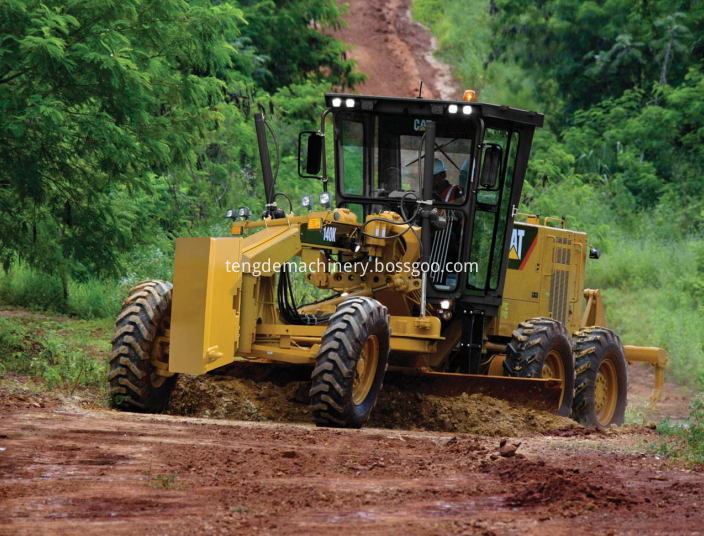 140K motor grader