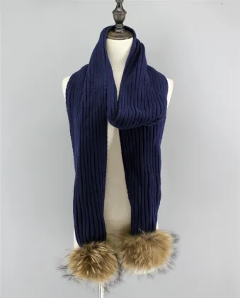 knit gril big pompom scarf