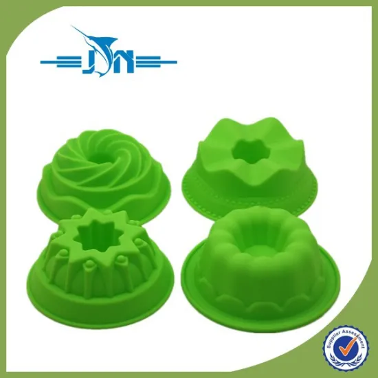 Brand new dragon cake pan