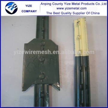 Green painted Studded T Post with spade /6ft Length Studded steel T bar farm fence T Post