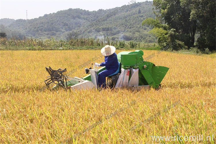 4LZ-1.4 Small Grain Harvesters Combine