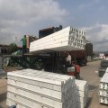 Fertig gemachtes Hotel mit gespieltem Dachbehälter