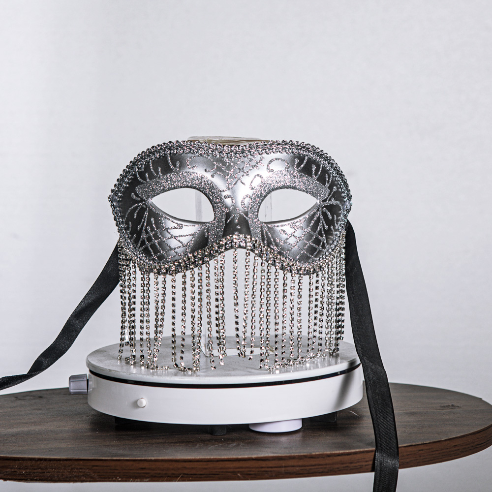Half-face jazz mask